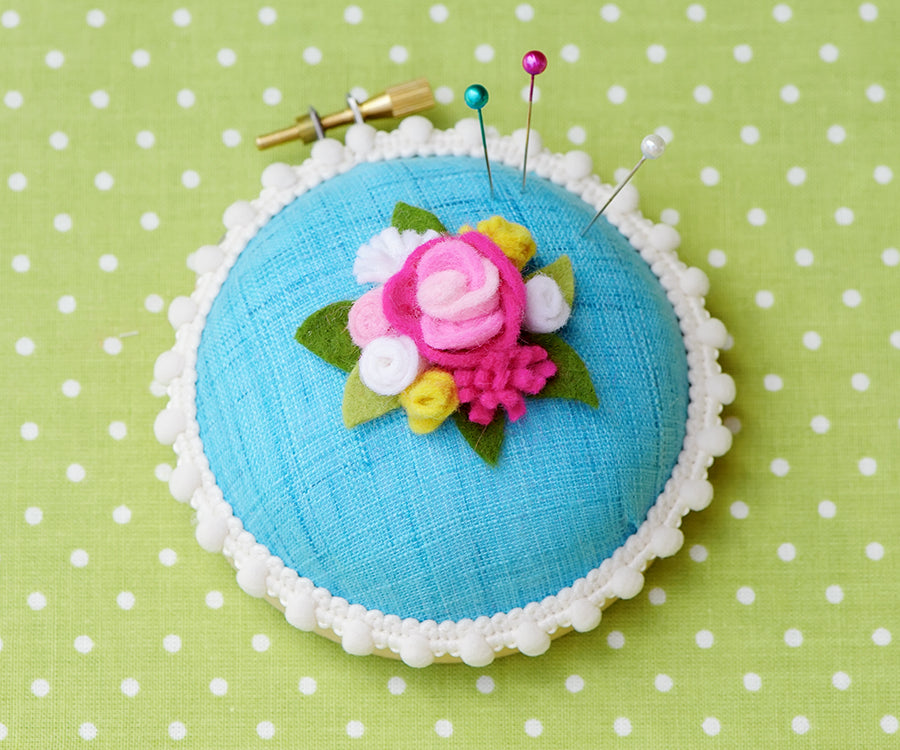 Tutorial - How To Make A No-Sew Embroidery Hoop Pincushion