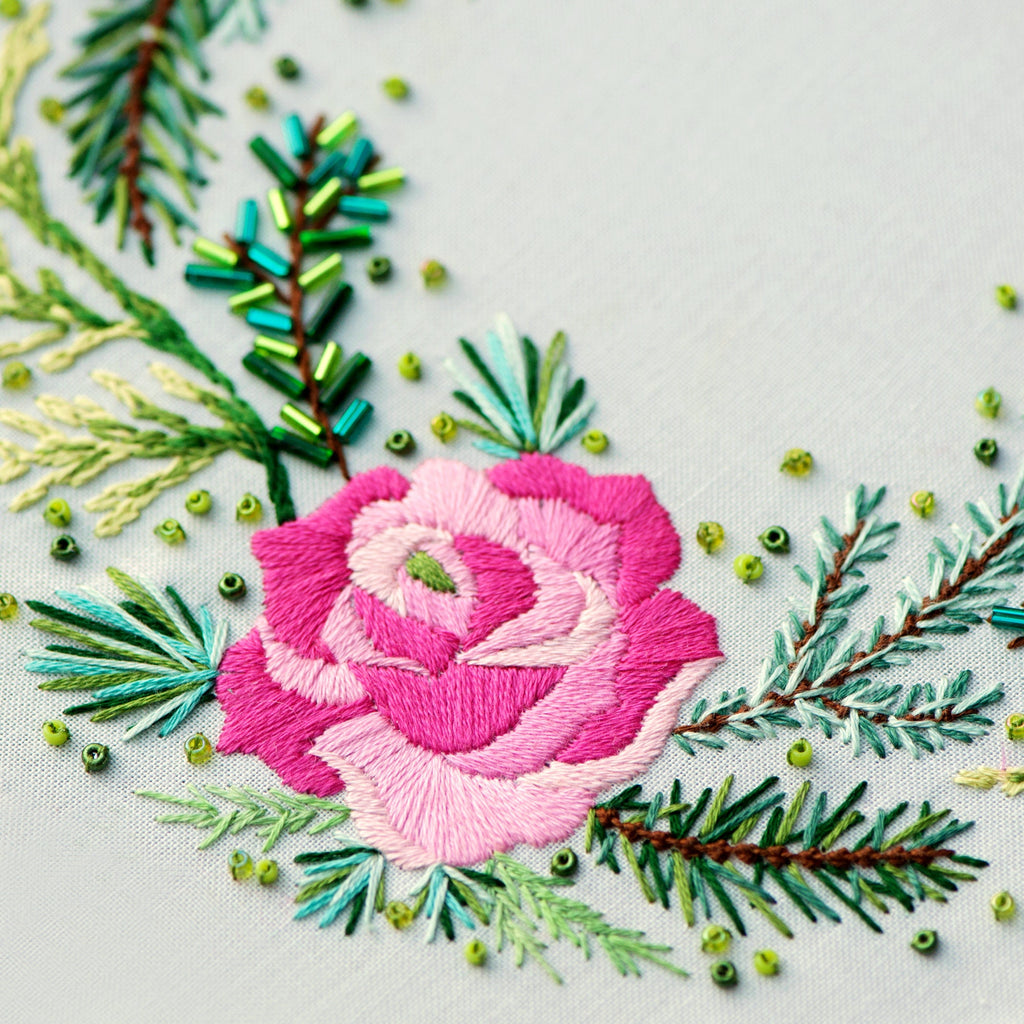 Rose Embroidery Pattern, DIY Floral Wall Art, Winter Embroidery, Modern Embroidery, Xmas Pattern, PDF Pattern, Modern Cross Stitch